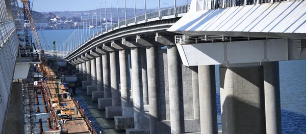 Строительство железнодорожной части Крымского моста, архивное фото Строительство железнодорожной части Крымского моста, архивное фото - Sputnik Литва