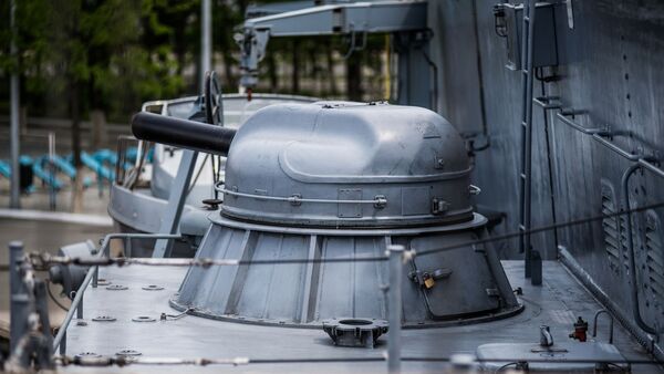 Шестиствольная пушка АК-630М на борту корвета Тихоокеанского флота Совершенный - Sputnik Литва