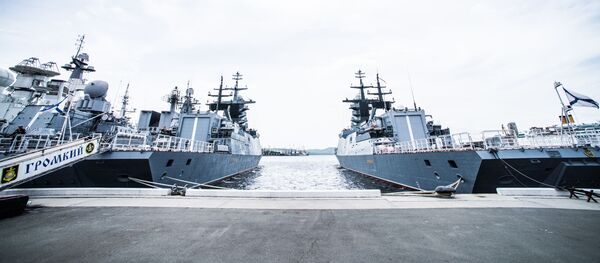 Корветы Тихоокеанского флота Громкий и Совершенный у причала Владивостока Корветы Тихоокеанского флота Громкий и Совершенный у причала Владивостока - Sputnik Lietuva