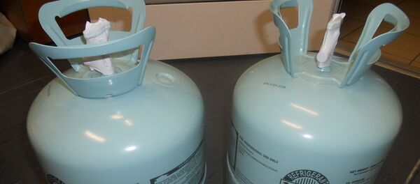 Изъятые баллоны фреона, архивное фото - Sputnik Литва