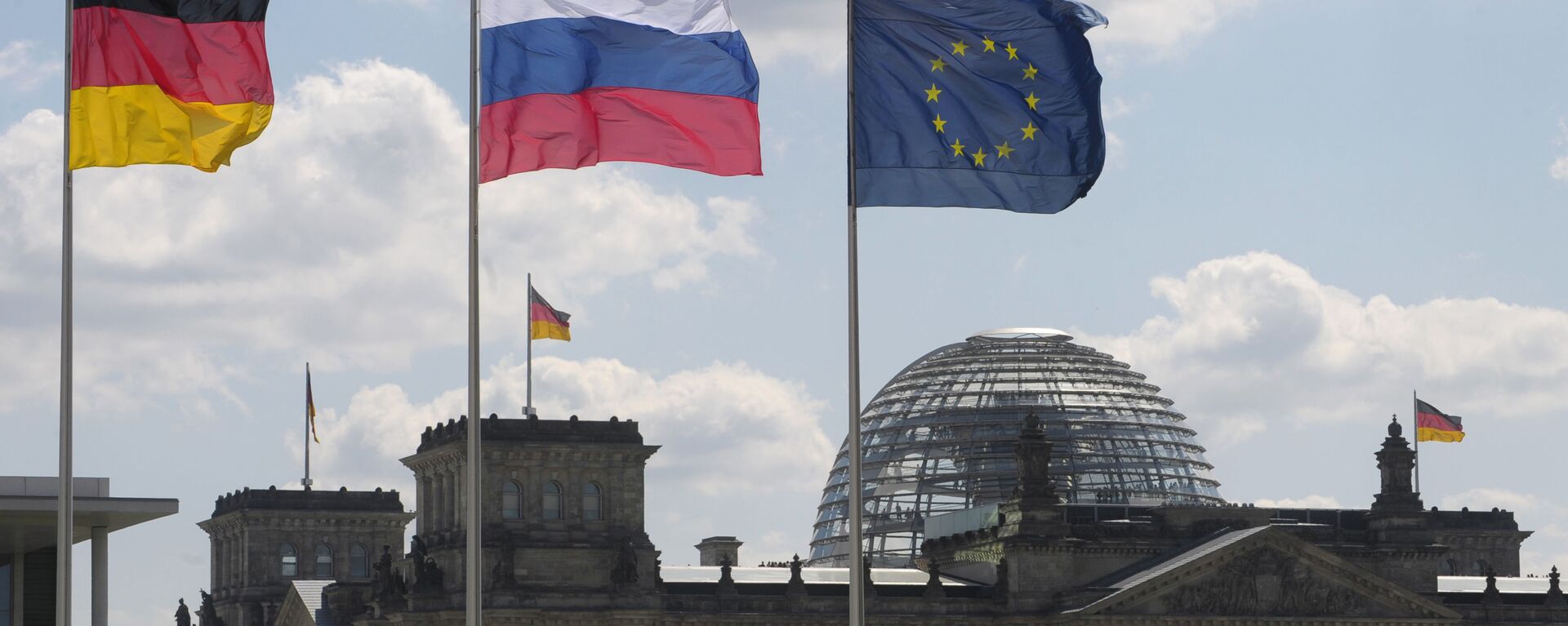 Флаги Германии, России и ЕС, архивное фото - Sputnik Lietuva, 1920, 03.05.2020