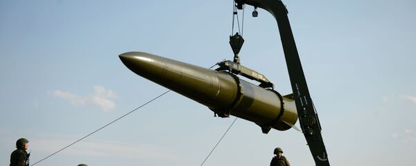 Развёртывание оперативно-тактического ракетного комплекса Искандер-М, архивное фото - Sputnik Литва