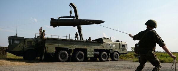 Развертывание оперативно-тактического ракетного комплекса Искандер-М, архивное фото - Sputnik Литва