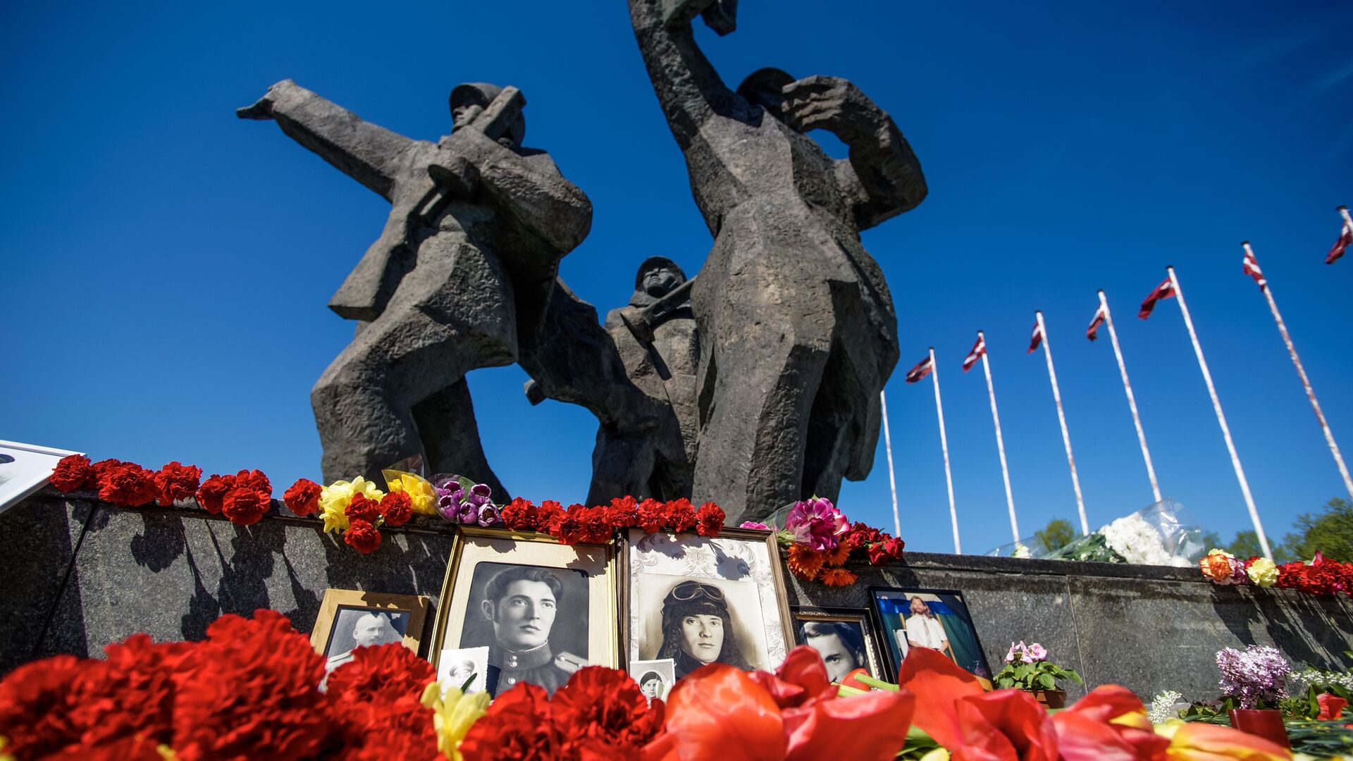 Памятник Освободителям в Риге, архивное фото - Sputnik Литва, 1920, 10.05.2022
