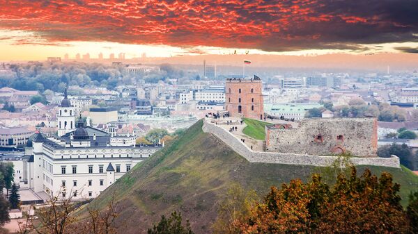 Замок Гедиминаса на закате, архивное фото - Sputnik Литва