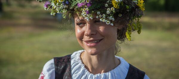 Летний праздник Йонинес (Jonines) в Литве, архивное фото Летний праздник Йонинес (Jonines) в Литве, архивное фото - Sputnik Литва