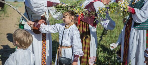 Летний праздник Йонинес (Jonines) в Литве, архивное фото - Sputnik Lietuva