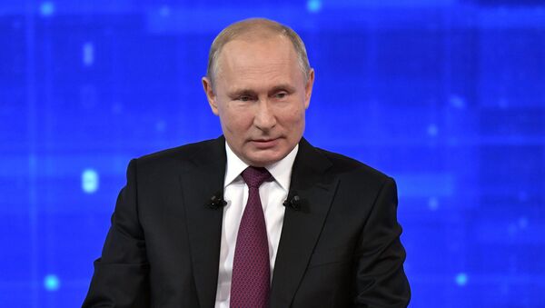 Прямая линия с президентом РФ Владимиром Путиным - Sputnik Lietuva