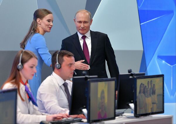 Потери Запада, экономика 90-х и Зеленский: Путин ответил на вопросы россиян Потери Запада, экономика 90-х и Зеленский: Путин ответил на вопросы россиян - Sputnik Литва