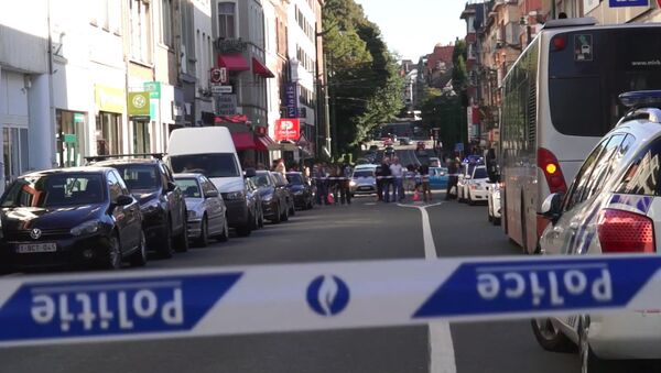 Женщина с ножом напала на пассажиров автобуса в Брюсселе. Кадры с места ЧП - Sputnik Литва