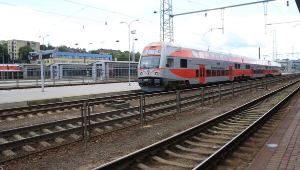 Железнодорожный вокзал Вильнюса - рельсы и поезд - Sputnik Литва