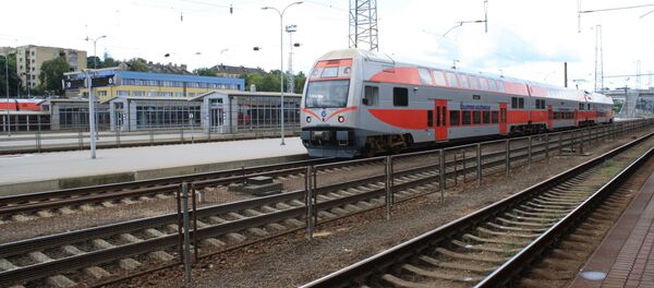 Железнодорожный вокзал Вильнюса - рельсы и поезд - Sputnik Литва