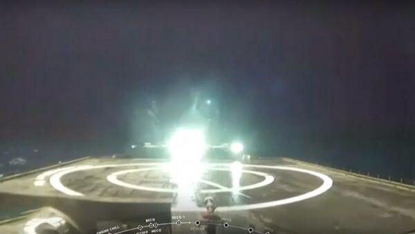 Опубликовано видео взрыва при посадке ступени ракеты Falcon Heavy - Sputnik Lietuva