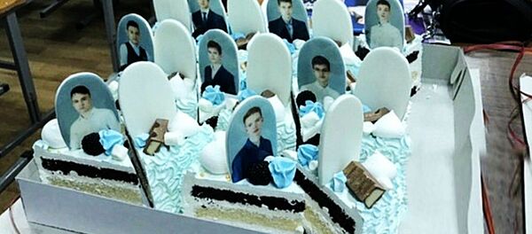 Торт на выпуском в Красноярске - Sputnik Lietuva