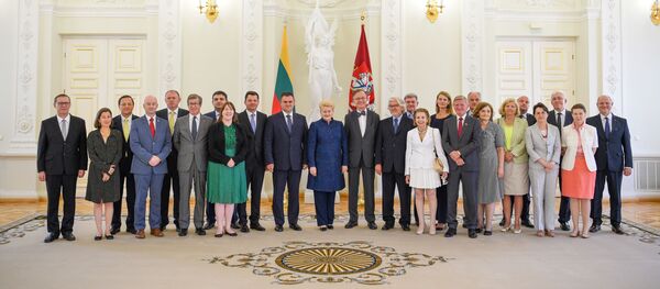 Президент Даля Грибаускайте встретилась с послами ЕС Президент Даля Грибаускайте встретилась с послами ЕС - Sputnik Литва