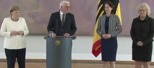 Меркель стало плохо на встрече с Штайнмайером Меркель стало плохо на встрече с Штайнмайером - Sputnik Lietuva