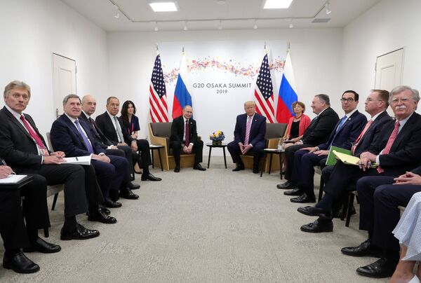 В Осаке состоялась встреча президентов России и США В Осаке состоялась встреча президентов России и США - Sputnik Литва