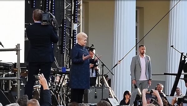 В Вильнюсе прошел концерт в честь уходящего президента Литвы - Sputnik Литва