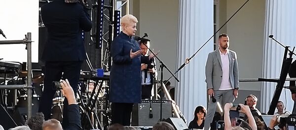 В Вильнюсе прошел концерт в честь уходящего президента Литвы - Sputnik Литва