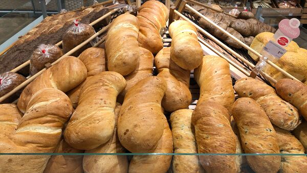 Хлеб в магазине, архивное фото - Sputnik Литва