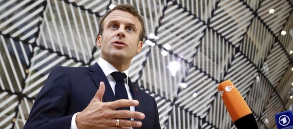 Президент Франции Эммануэль Макрон на саммите лидеров Европейского Союза в Брюсселе, Бельгия, 30 июня 2019 года Президент Франции Эммануэль Макрон на саммите лидеров Европейского Союза в Брюсселе, Бельгия, 30 июня 2019 года - Sputnik Lietuva