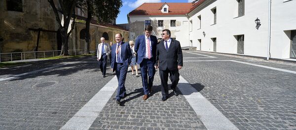 Линас Линкявичюс посетил новое здание, где будет располагаться ЕГУ Линас Линкявичюс посетил новое здание, где будет располагаться ЕГУ - Sputnik Lietuva
