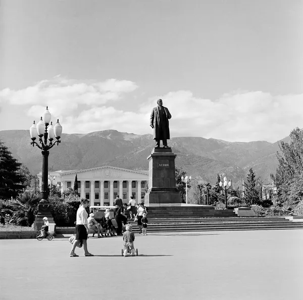 Город Ялта в Крыму. 1966 год Город Ялта в Крыму. 1966 год - Sputnik Lietuva