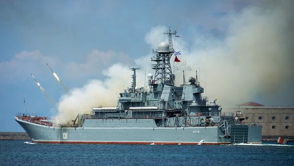 Большой десантный корабль (БДК-54) Азов, архивное фото - Sputnik Литва