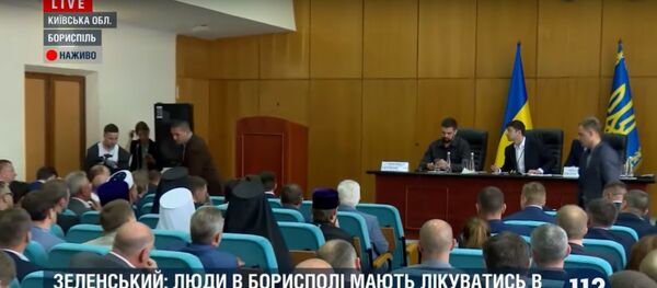 Зеленский выгнал с заседания секретаря горсовета Борисполя Зеленский выгнал с заседания секретаря горсовета Борисполя - Sputnik Lietuva