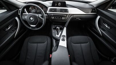 Салон автомобиля, архивное фото