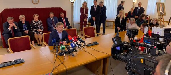 Koalicijos sutartis pasirašymas Koalicijos sutartis pasirašymas - Sputnik Lietuva