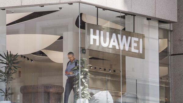 Флагманский магазин Huawei в Мадриде - Sputnik Lietuva