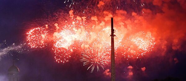 Салют в честь 75-летия освобождения Вильнюса от немецко-фашистских захватчиков - Sputnik Литва