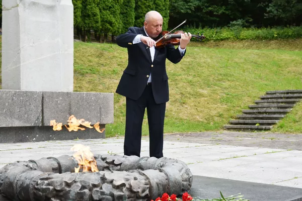 Торжества по случаю 75-летия освобождения Вильнюса и Вильнюсского края от фашистских захватчиков Торжества по случаю 75-летия освобождения Вильнюса и Вильнюсского края от фашистских захватчиков - Sputnik Lietuva
