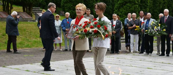 Торжества по случаю 75-летия освобождения Вильнюса и Вильнюсского края от фашистских захватчиков Торжества по случаю 75-летия освобождения Вильнюса и Вильнюсского края от фашистских захватчиков - Sputnik Литва