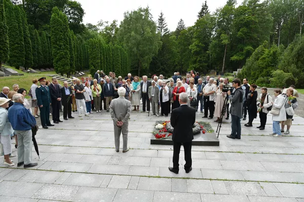 Vilniuje paminėtos 75-osios išlaisvinimo nuo nacių užpuolikų metinės Vilniuje paminėtos 75-osios išlaisvinimo nuo nacių užpuolikų metinės - Sputnik Lietuva