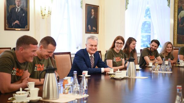 Президент Гитанас Науседа встретился с участниками Миссии Сибирь 2019 - Sputnik Lietuva