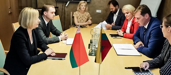 Aplinkos ministras aptarė Neries vandens lygį su Baltarusijos diplomatais Aplinkos ministras aptarė Neries vandens lygį su Baltarusijos diplomatais - Sputnik Lietuva