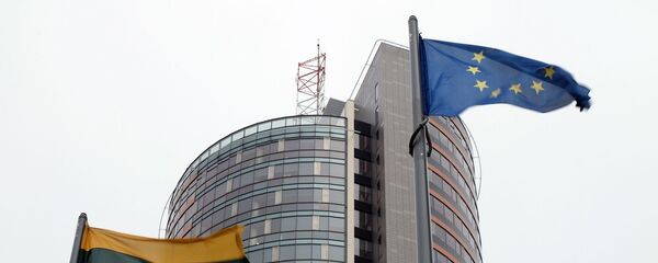 Lietuvos ir ES vėliavos Lietuvos ir ES vėliavos - Sputnik Lietuva