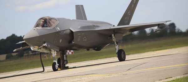 Военно-воздушные силы США F-35A Lightning II приземлились на авиационной базе ВВС Литвы в Шяуляй - Sputnik Литва