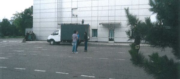 Здание тюрьмы на территории аэропорта в Мариуполе Здание тюрьмы на территории аэропорта в Мариуполе - Sputnik Lietuva