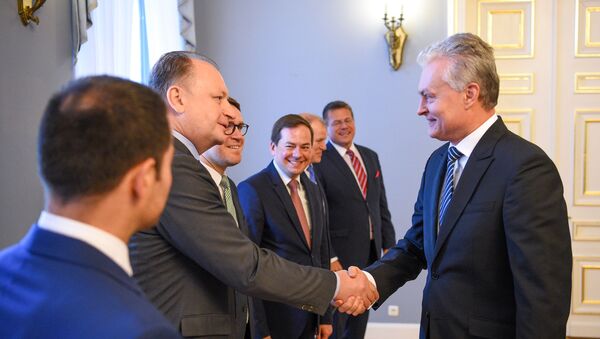 Президент Литвы Гитанас Науседа на встрече с вице-президентом Европейской комиссии Марошем Шефчовичем - Sputnik Литва