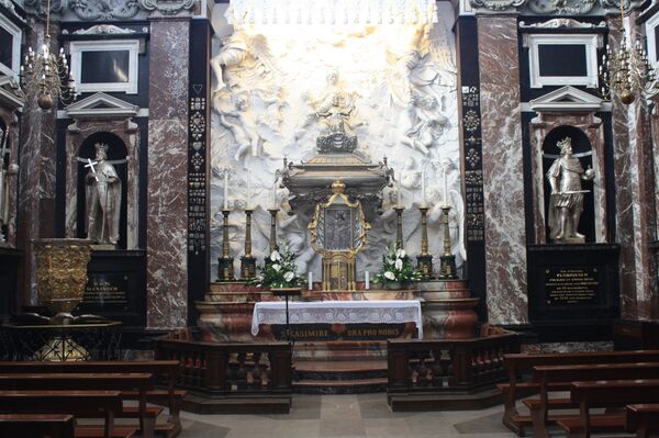 Кафедральный собор Вильнюса главный алтарь Кафедральный собор Вильнюса главный алтарь - Sputnik Литва