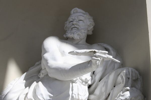 Кафедральный собор Вильнюса, скульптура Евангелиста Кафедральный собор Вильнюса, скульптура Евангелиста - Sputnik Литва