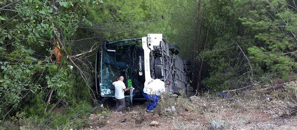 Автобус с туристами попал в ДТП в провинции Анталья, 23 июля 2019 Автобус с туристами попал в ДТП в провинции Анталья, 23 июля 2019 - Sputnik Lietuva