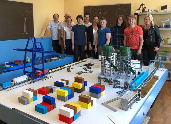 Klaipėdoje bus pristatytas 3D jūrų uosto logistikos žaidimas Klaipėdoje bus pristatytas 3D jūrų uosto logistikos žaidimas - Sputnik Lietuva