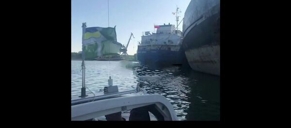 Опубликовано видео задержания Украиной российского танкера Опубликовано видео задержания Украиной российского танкера - Sputnik Lietuva