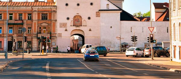 Древние ворота Зари в Старом городе в Вильнюсе, Литва, архивное фото - Sputnik Литва