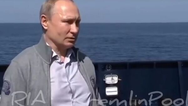 Путин погрузился к месту гибели подлодки, затонувшей на Балтике - Sputnik Lietuva
