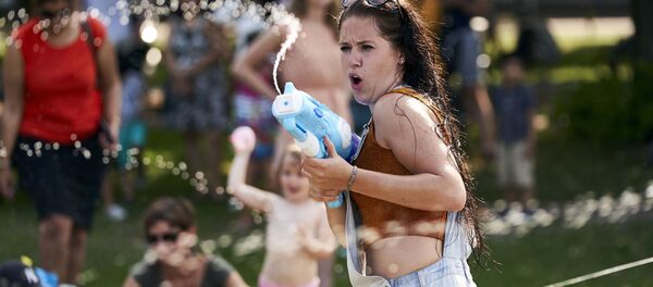 Точка кипения: как в Европе спасаются от аномальной жары Точка кипения: как в Европе спасаются от аномальной жары - Sputnik Литва